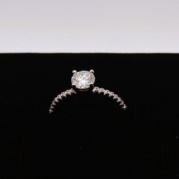 Stunning Petite GRA Certified 1.00Ctw Moissanite Diamond Ring - Picture 6 of 12